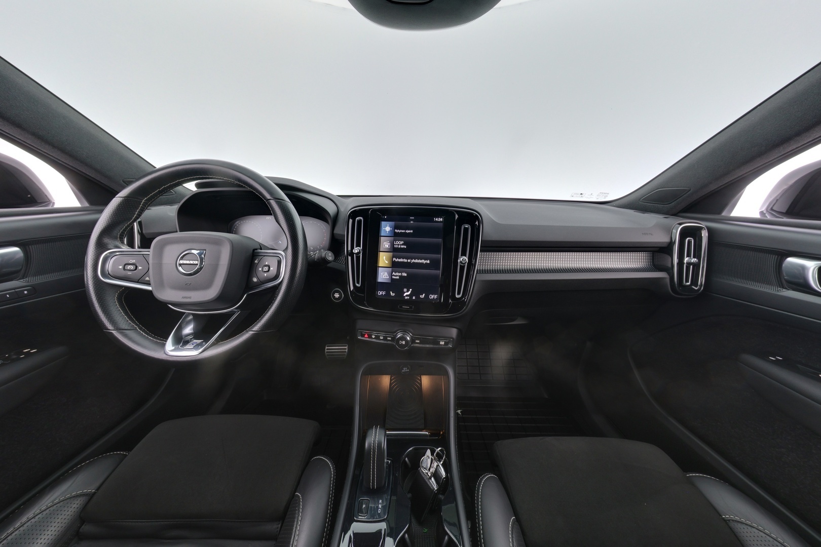 VOLVO XC40 2019