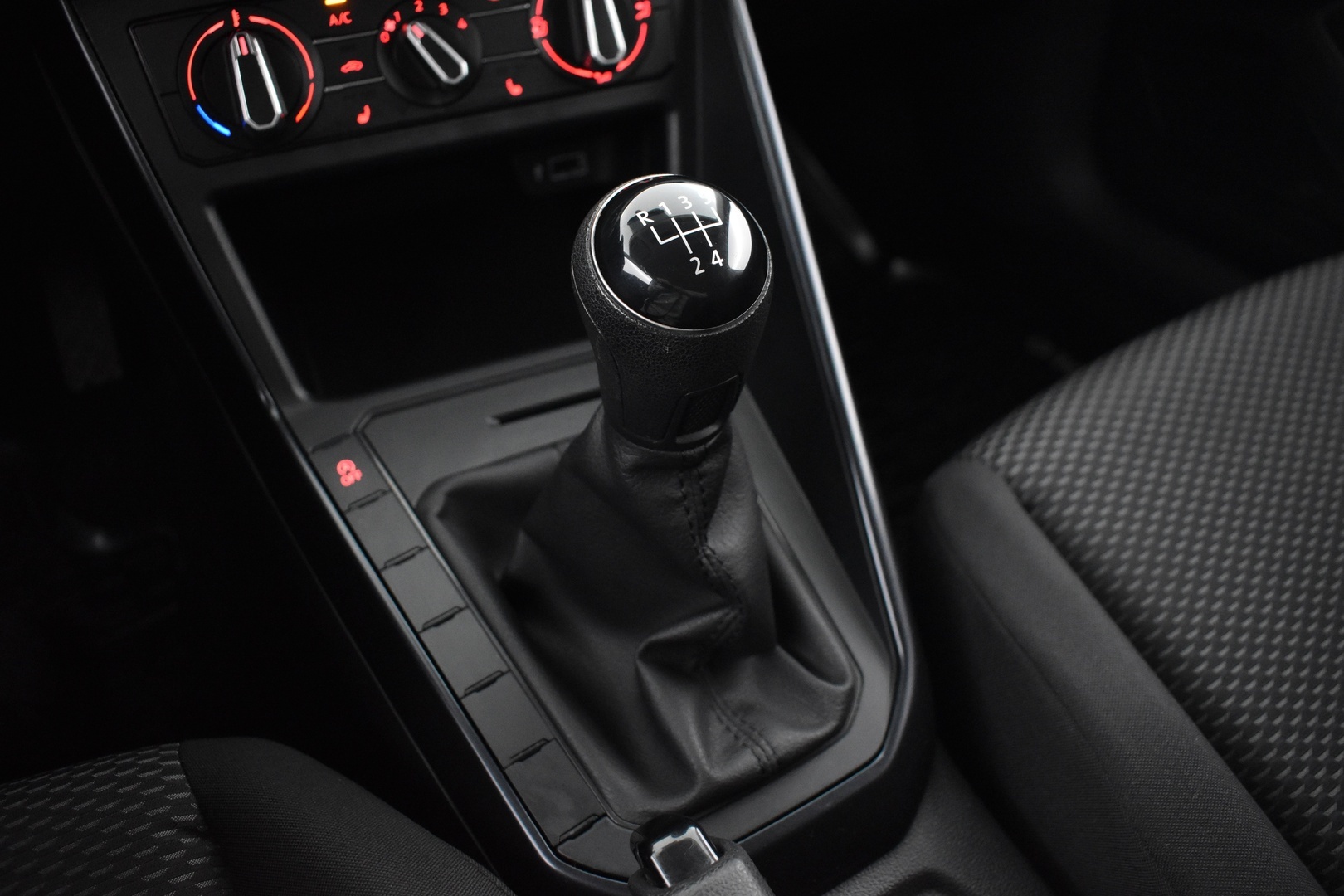 VOLKSWAGEN Polo 2019