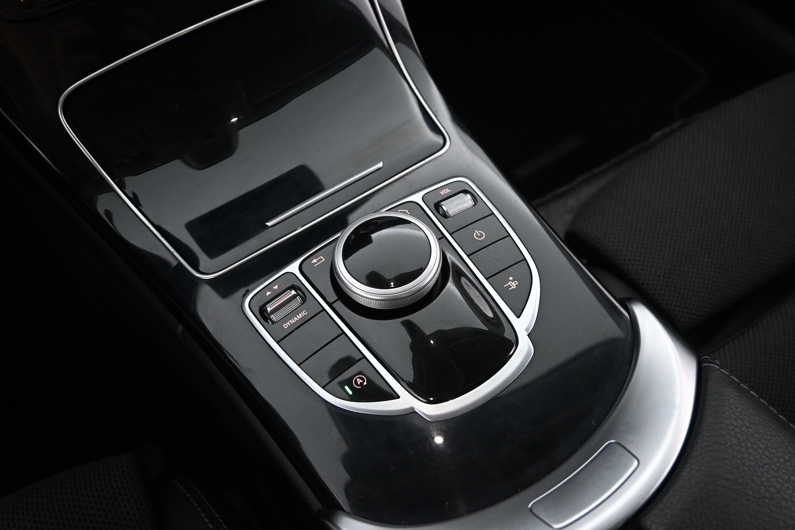 MERCEDES-BENZ C 2019