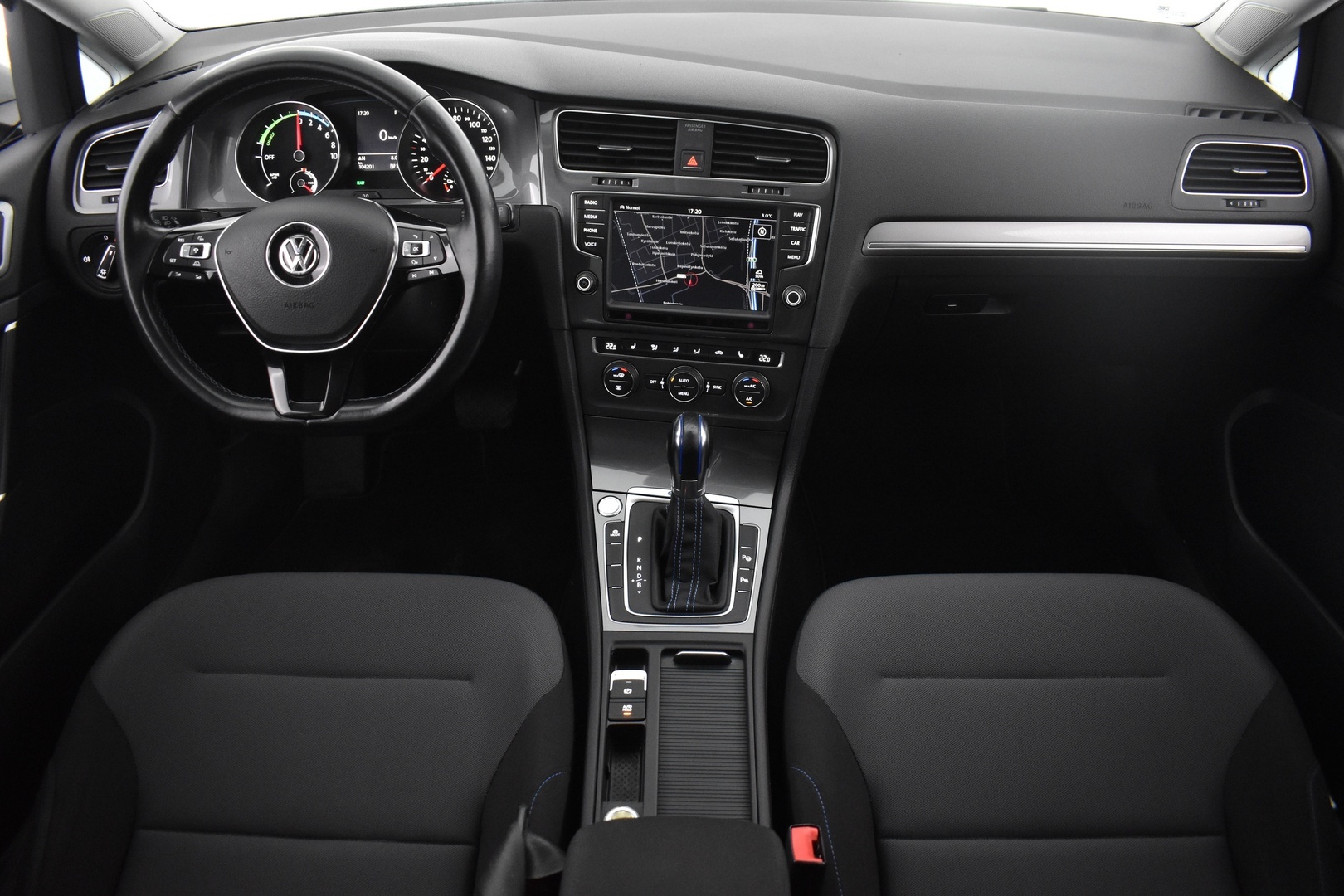 VOLKSWAGEN Golf 2014