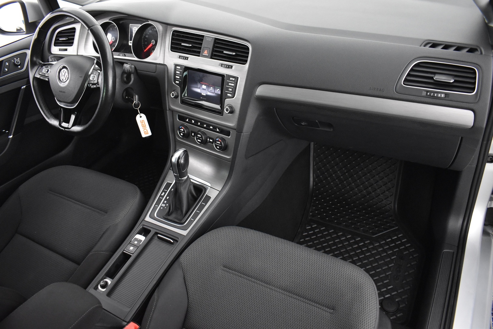 VOLKSWAGEN Golf 2015
