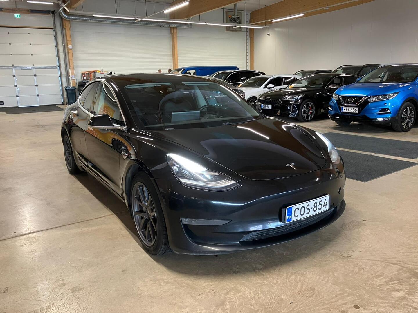 TESLA Model 3 2020