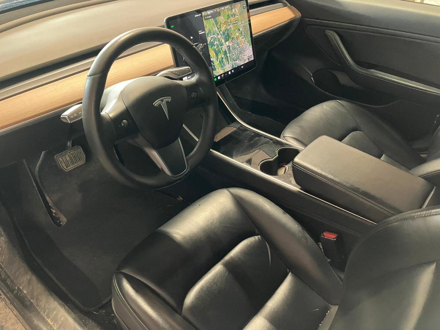 TESLA Model 3 2020