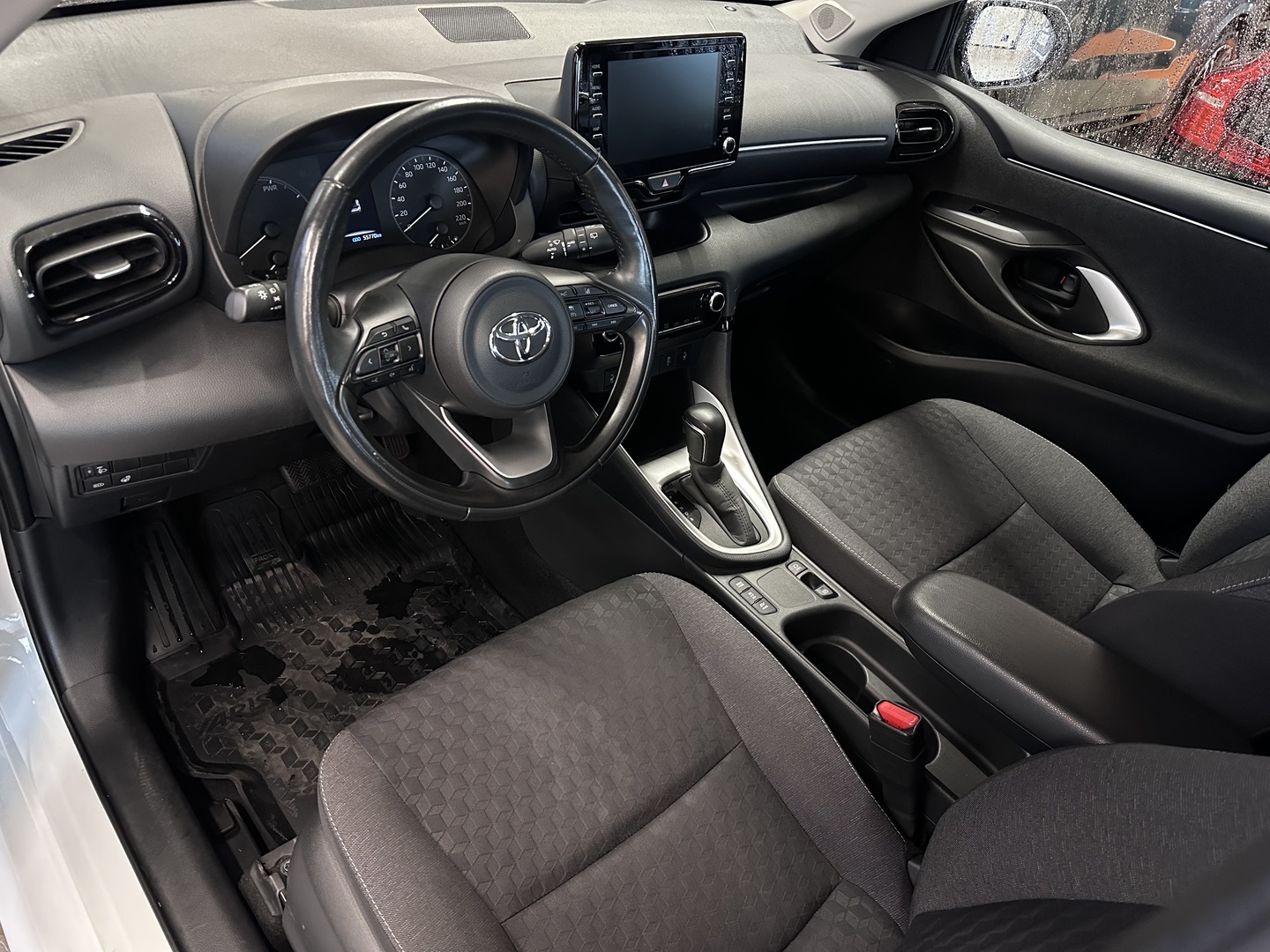 TOYOTA Yaris 2021