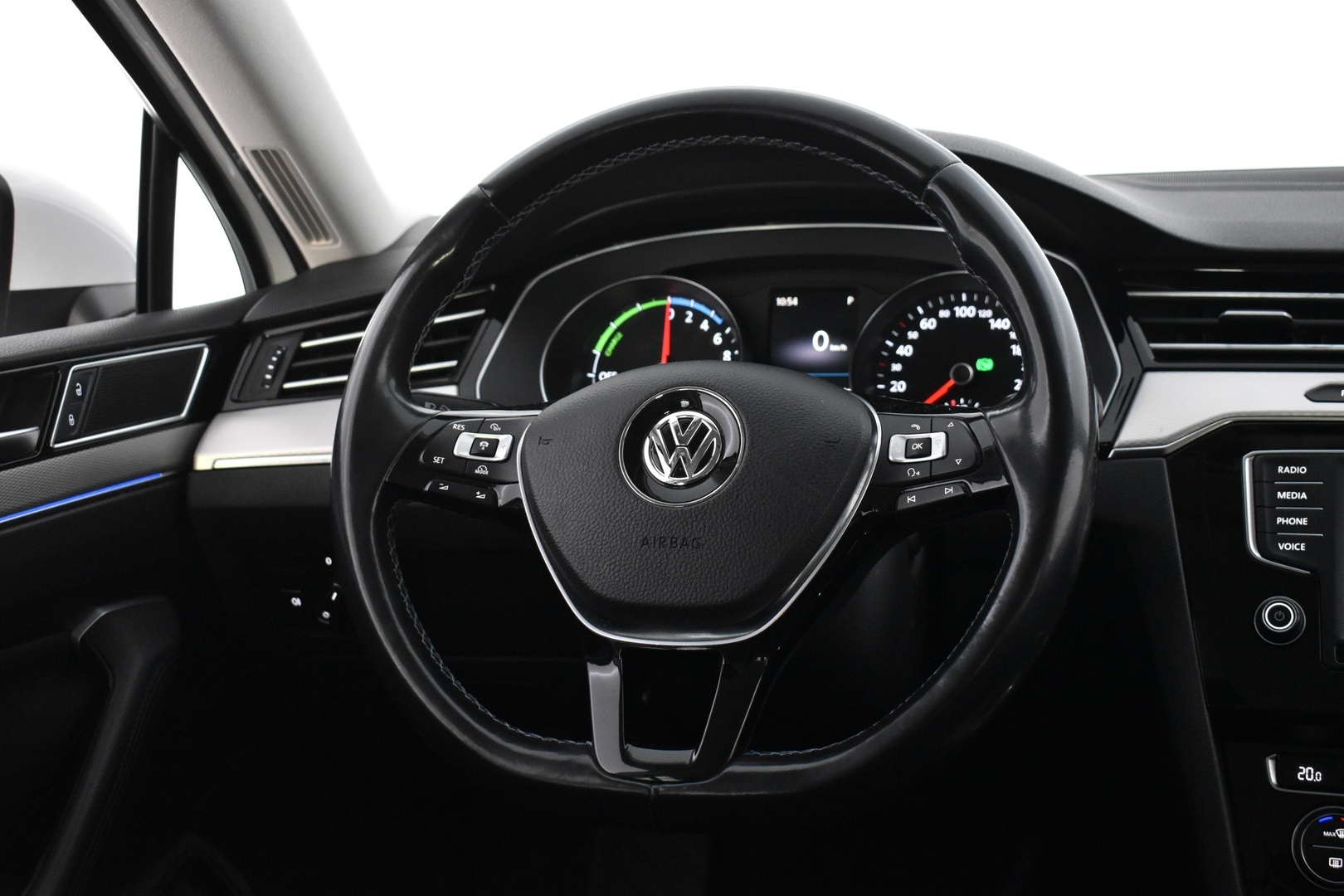 VOLKSWAGEN Passat 2017