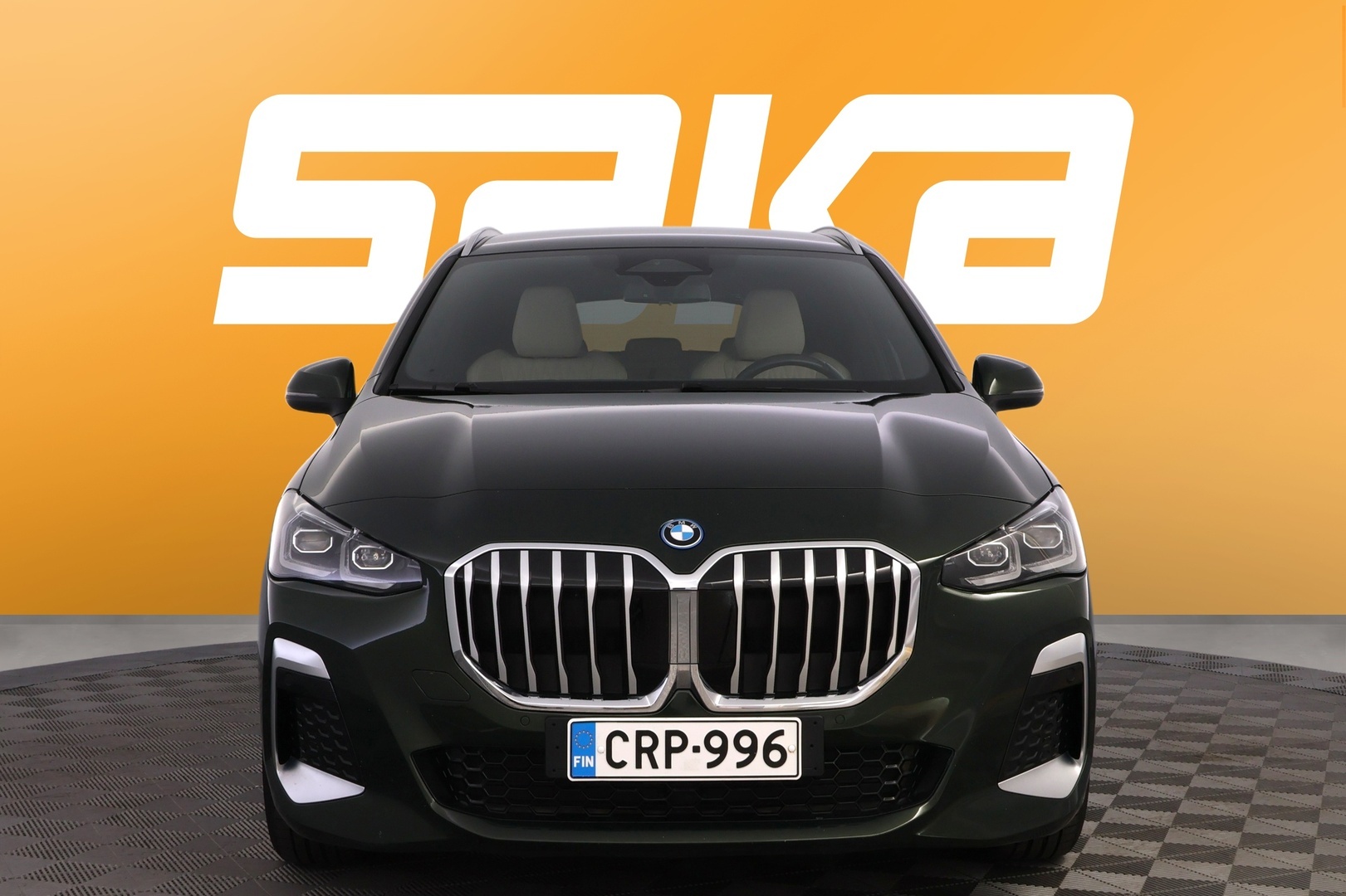 BMW 225 2023