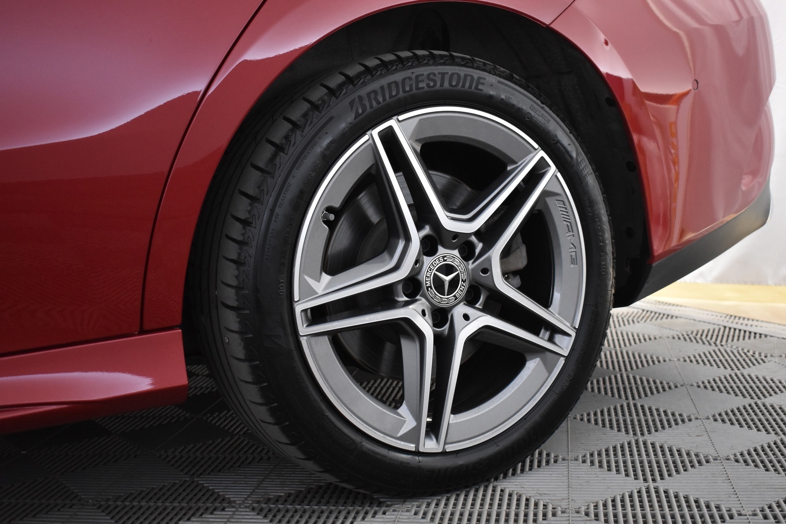 MERCEDES-BENZ CLA 2025