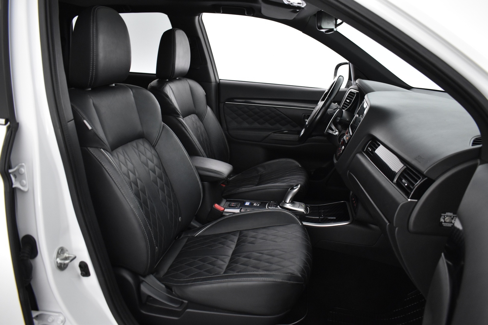 MITSUBISHI Outlander 2019
