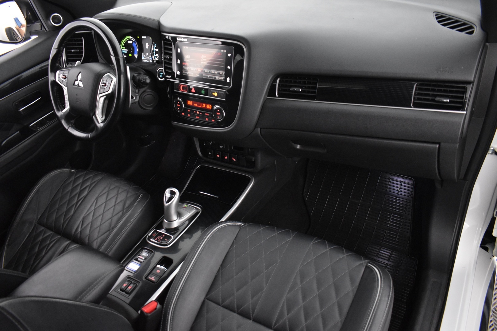 MITSUBISHI Outlander 2019