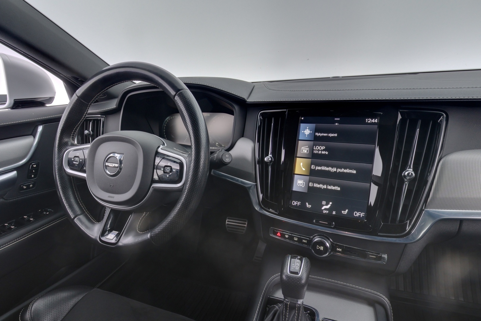 VOLVO V90 2019