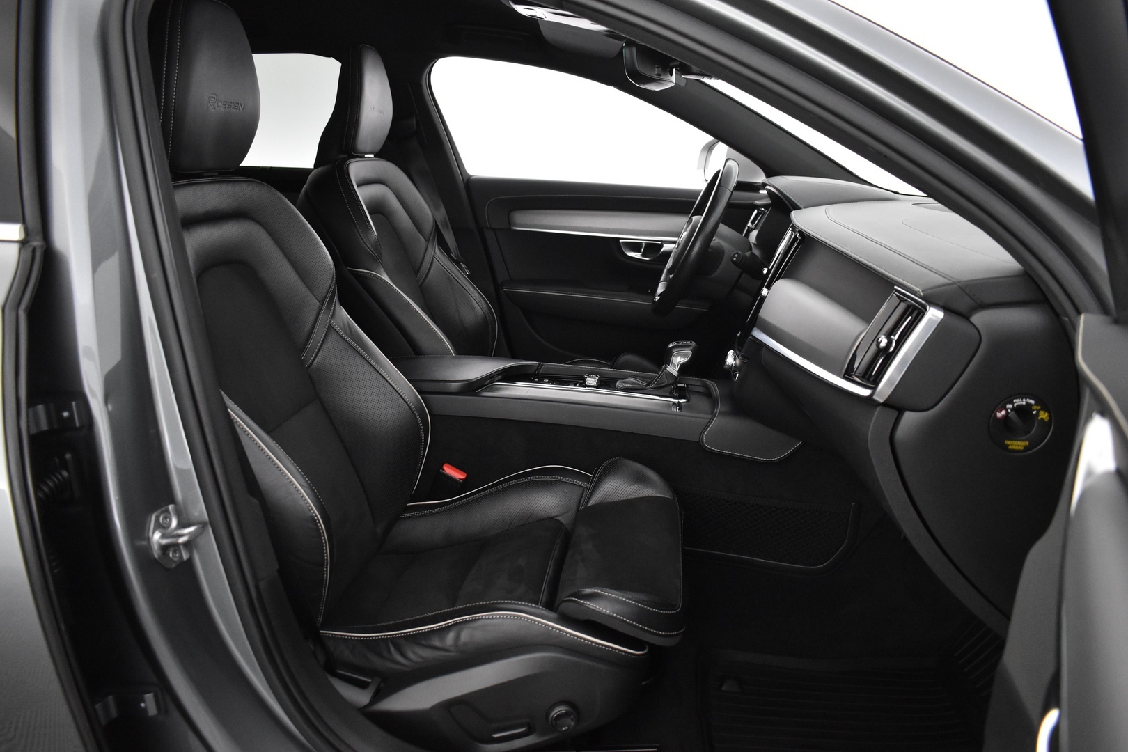 VOLVO V90 2019
