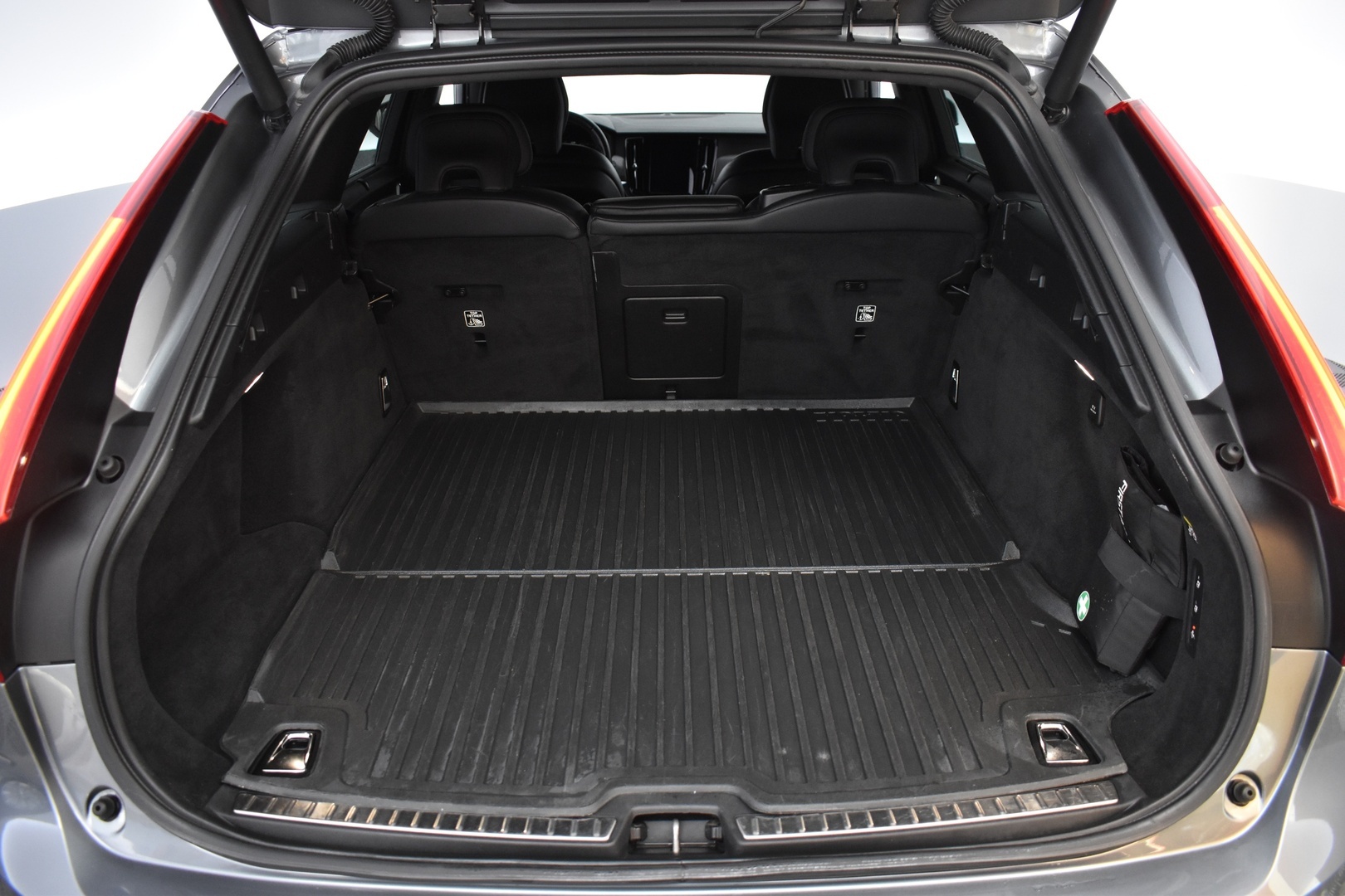 VOLVO V90 2019