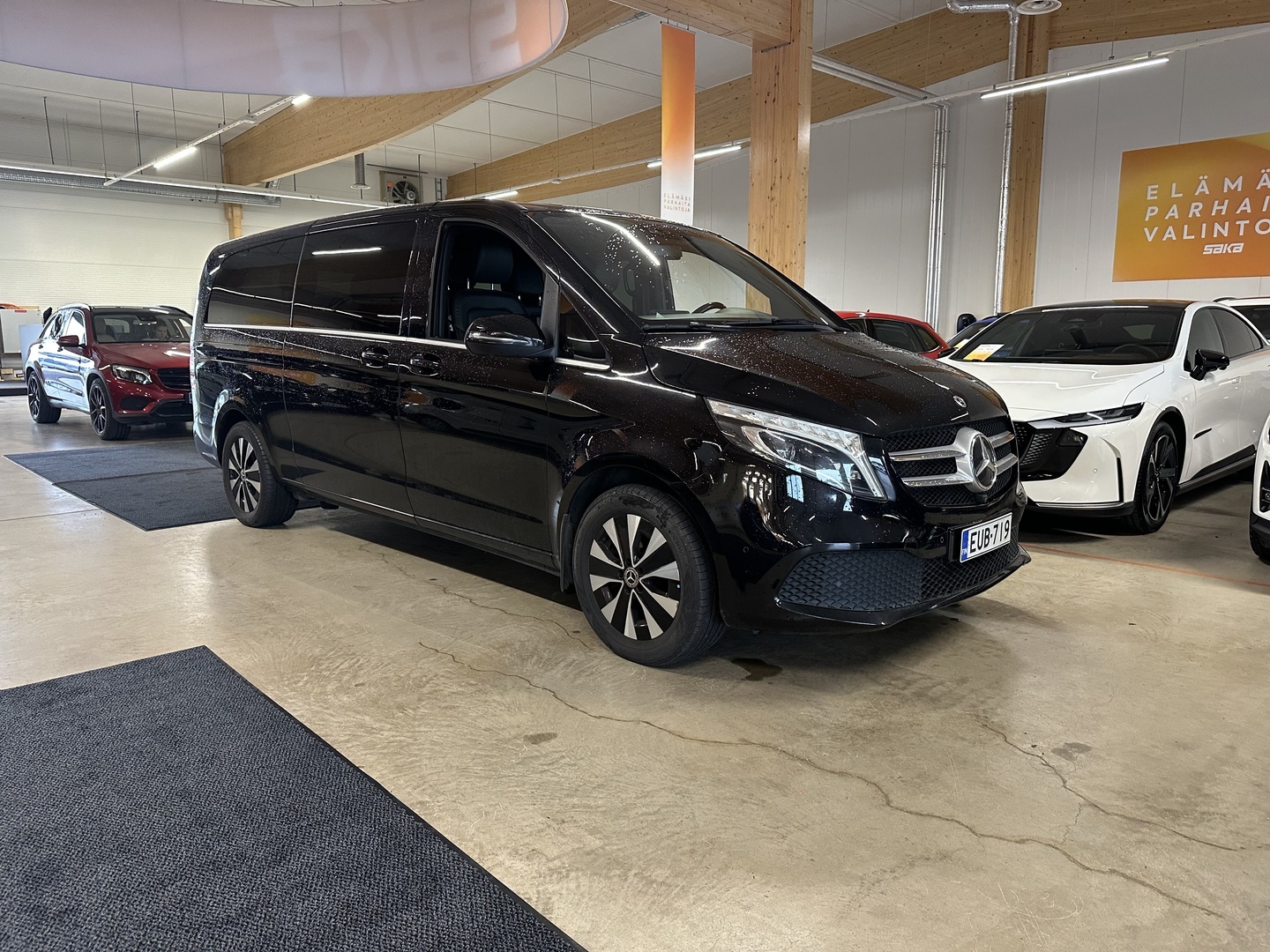 MERCEDES-BENZ V 2022