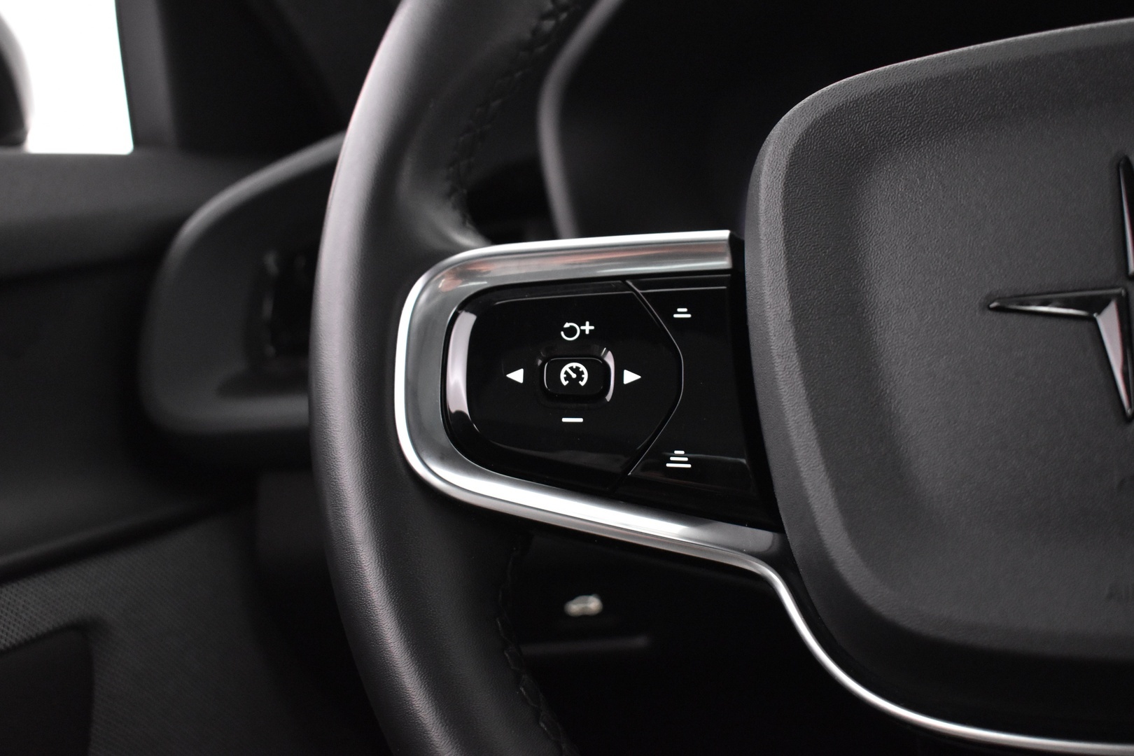 POLESTAR 2 2022