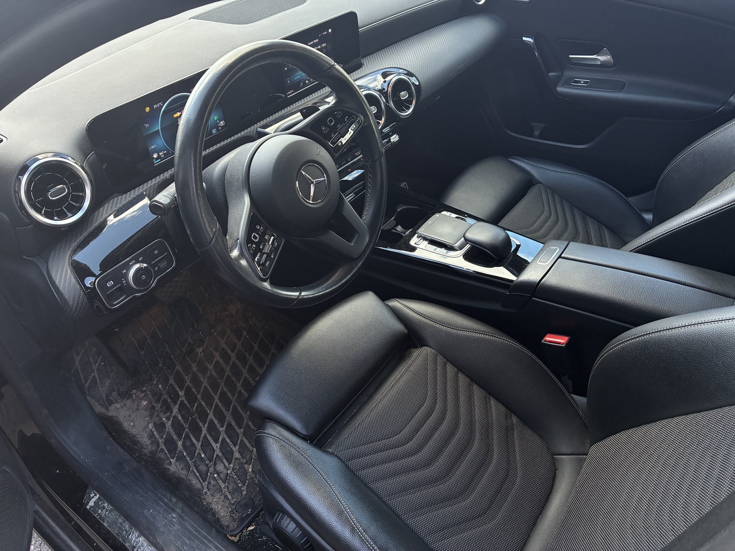 MERCEDES-BENZ A 2019