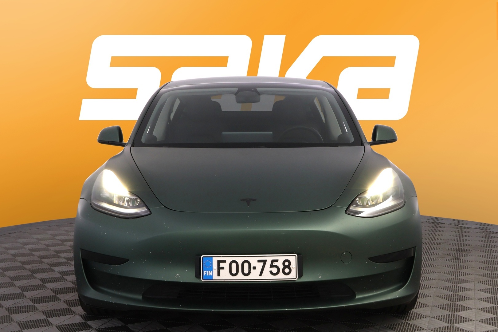 TESLA Model 3 2021