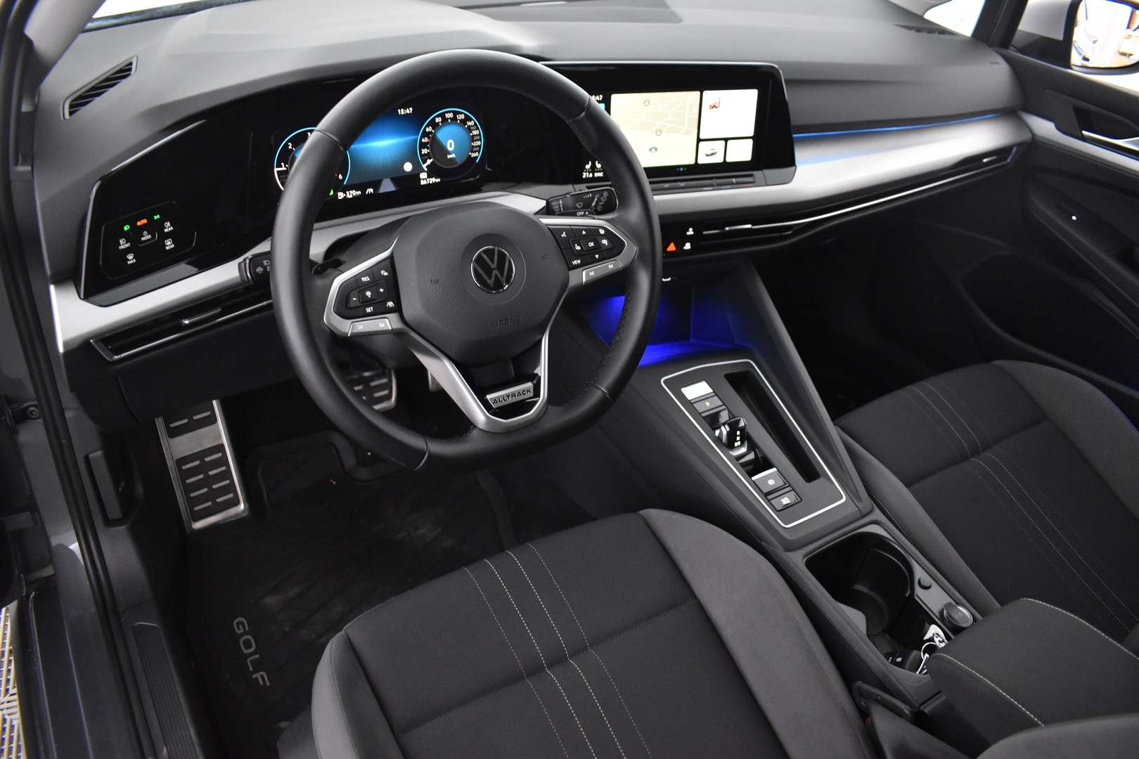 VOLKSWAGEN Golf 2021