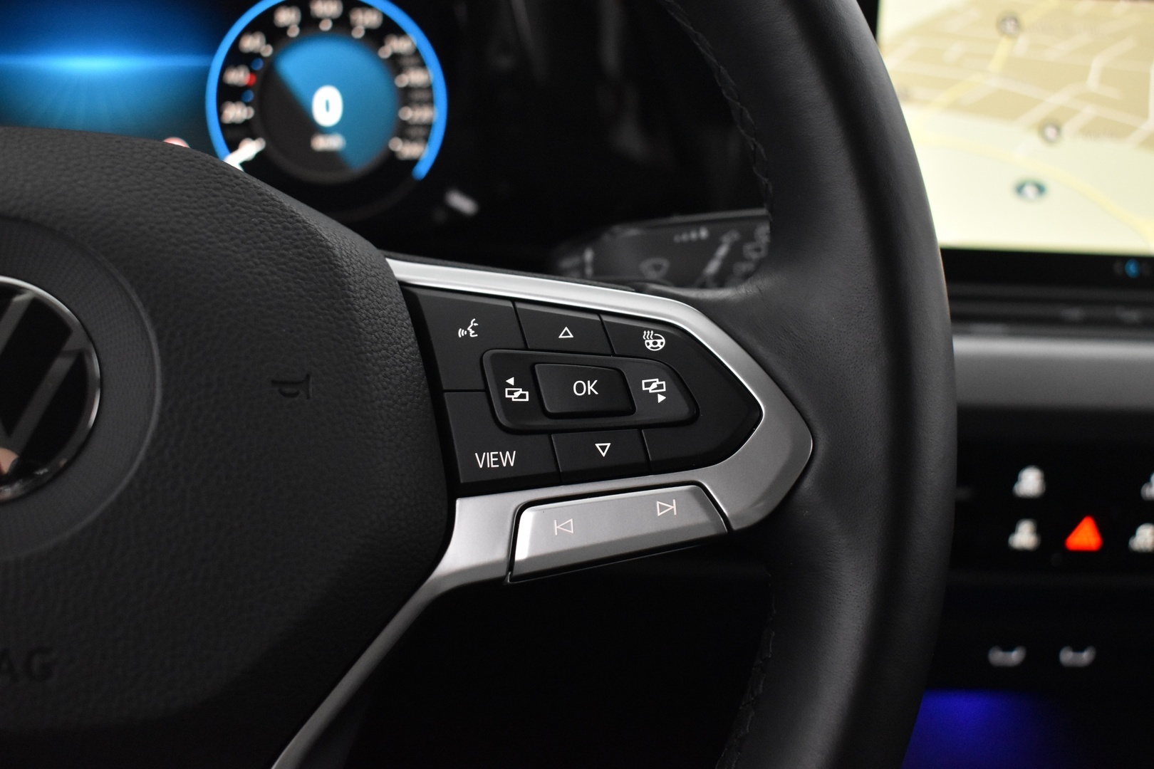 VOLKSWAGEN Golf 2021
