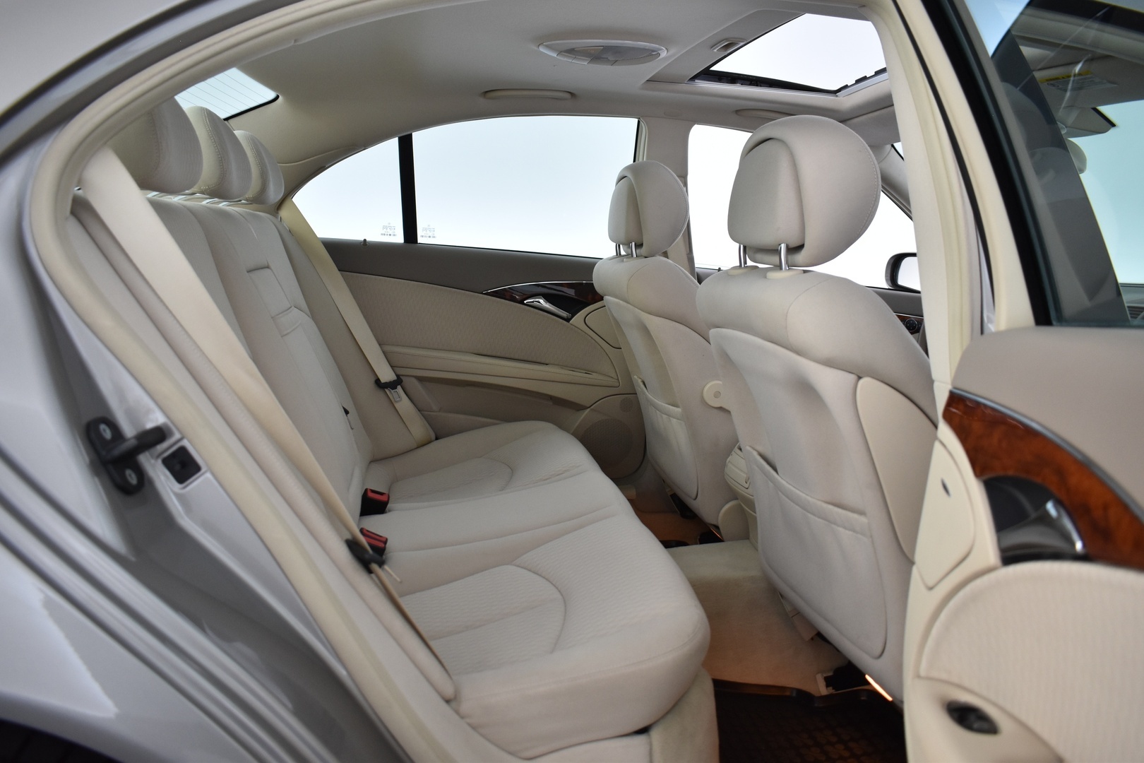 MERCEDES-BENZ E 2006