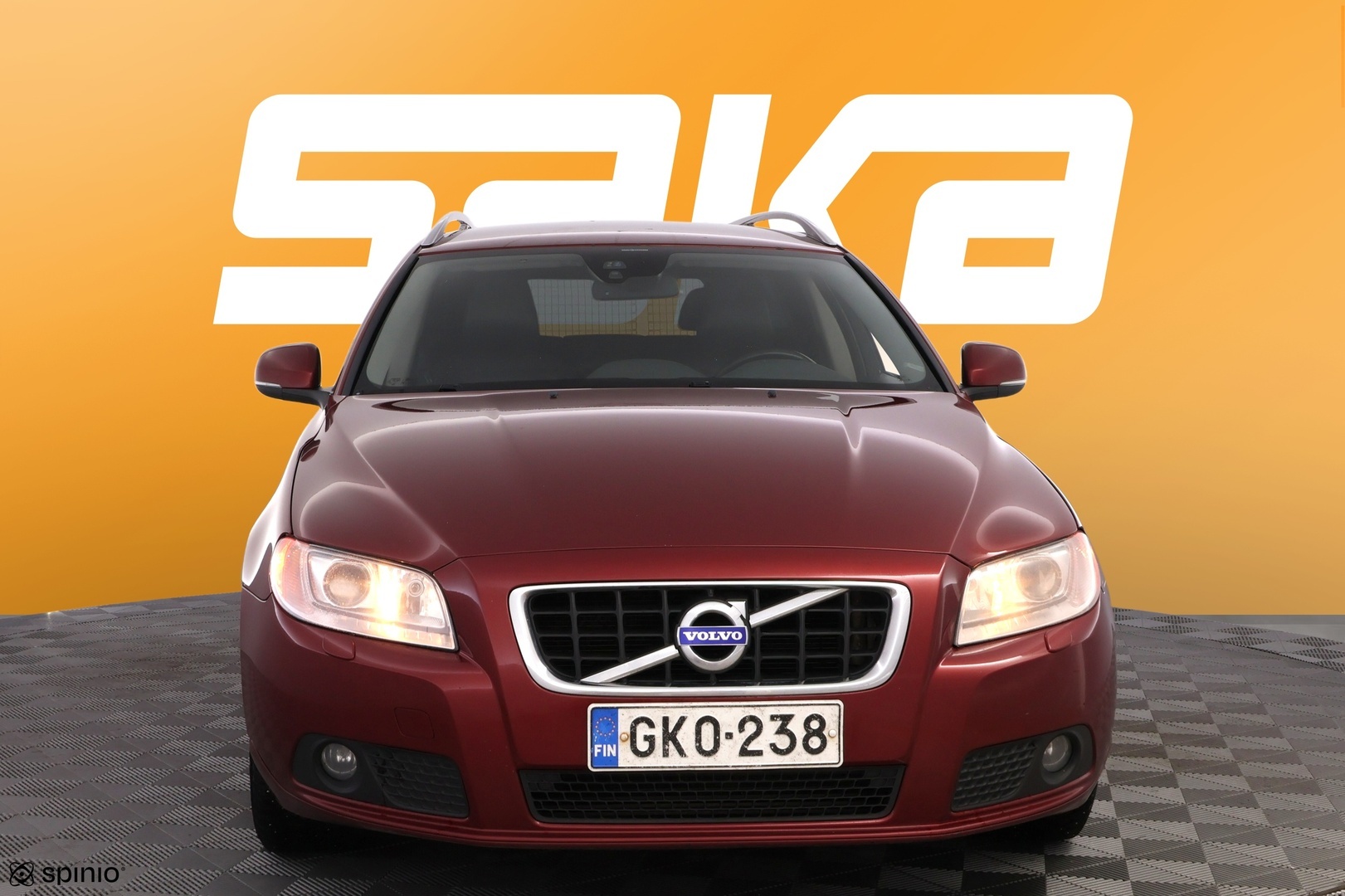 VOLVO V70 2012