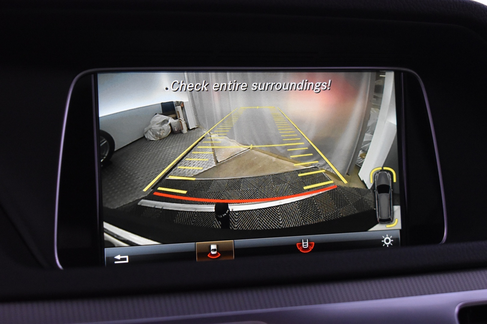 MERCEDES-BENZ E 2015