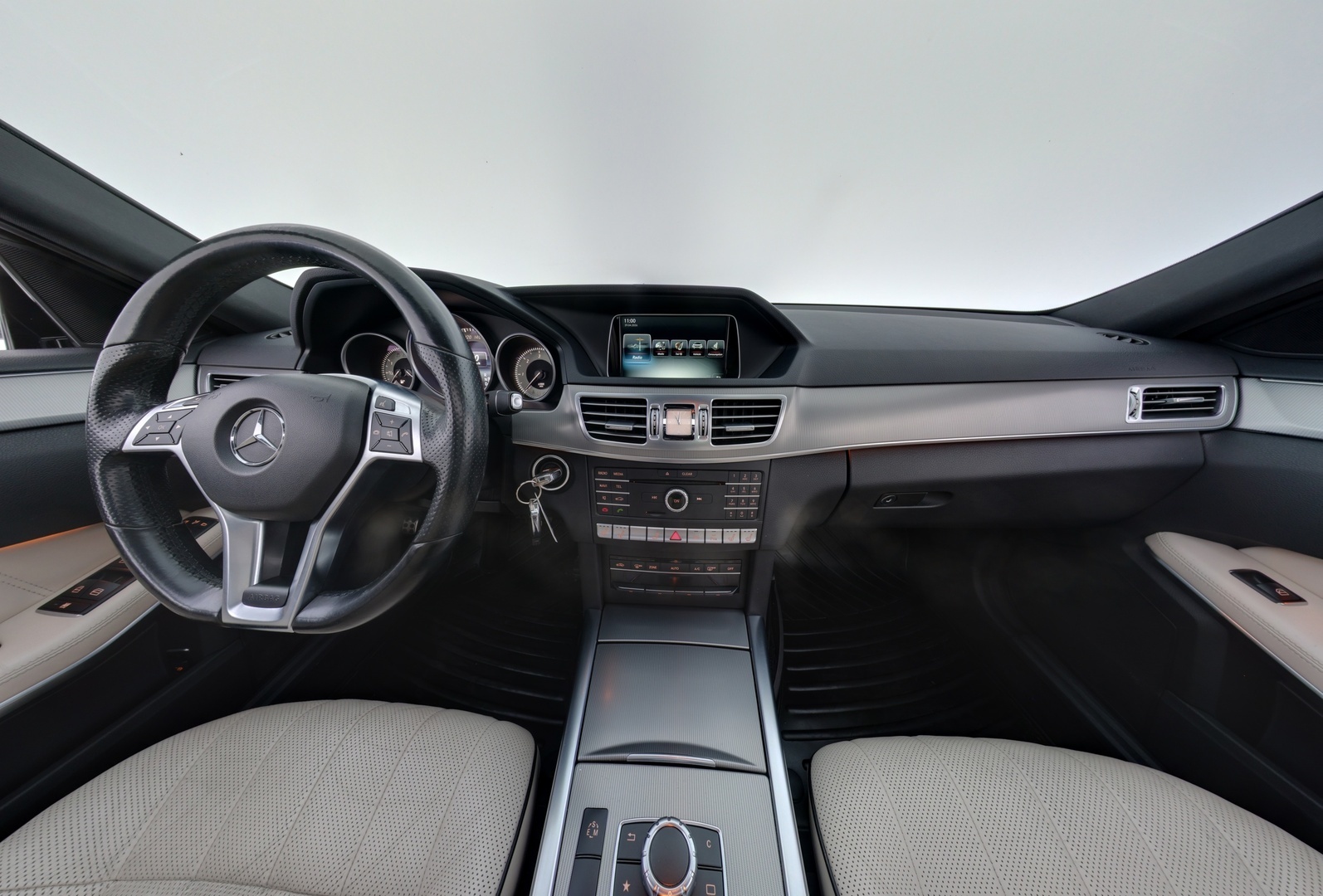 MERCEDES-BENZ E 2015