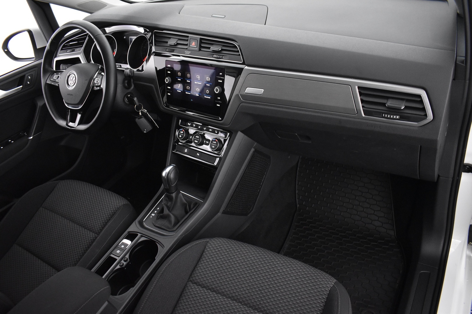 VOLKSWAGEN Touran 2020