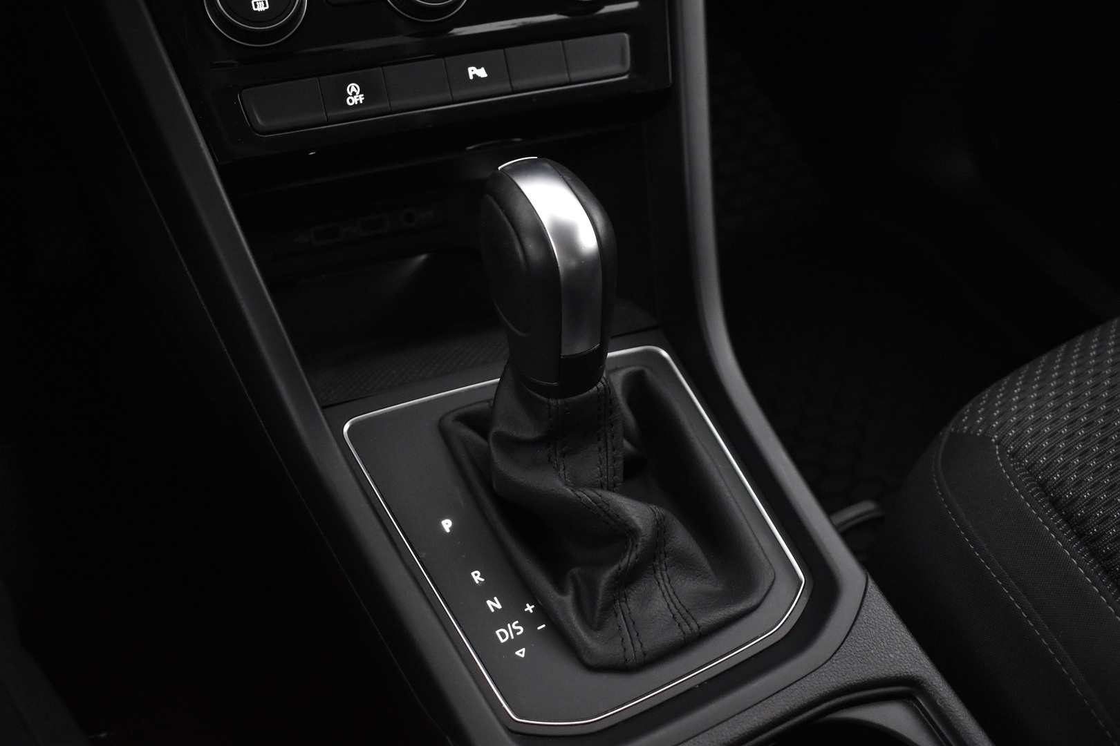 VOLKSWAGEN Touran 2020