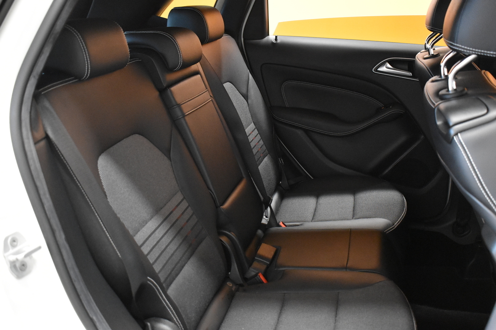 MERCEDES-BENZ B 2015