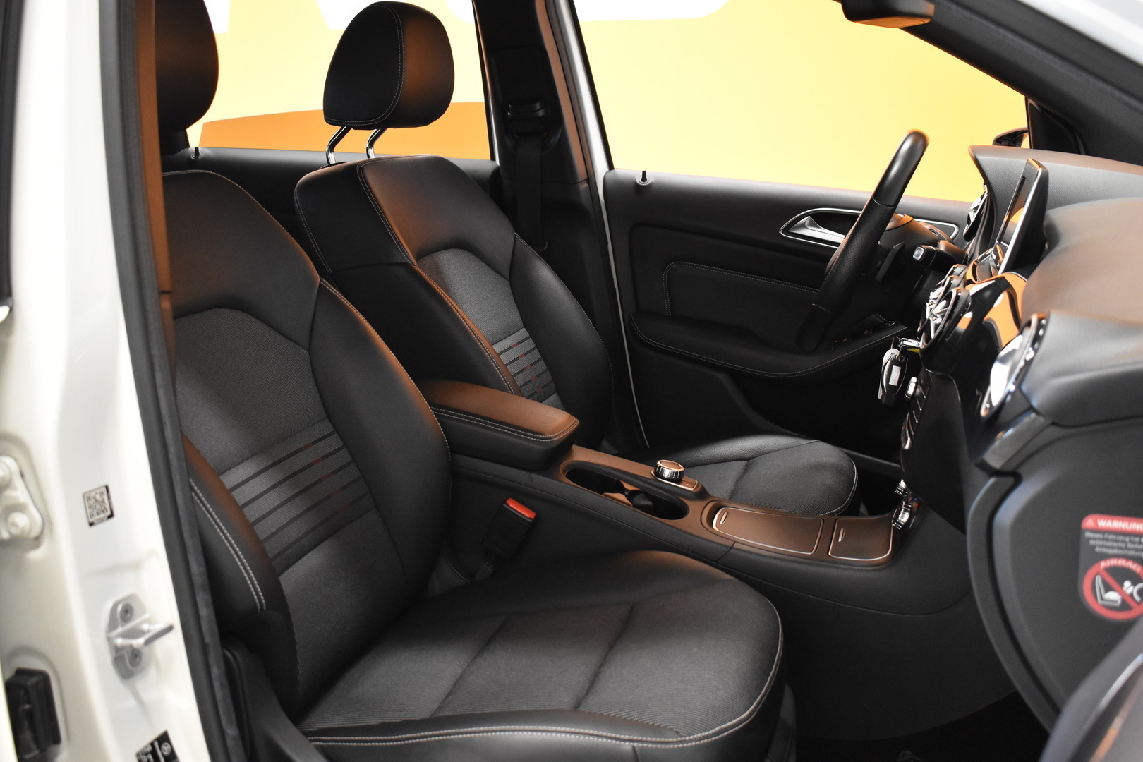 MERCEDES-BENZ B 2015