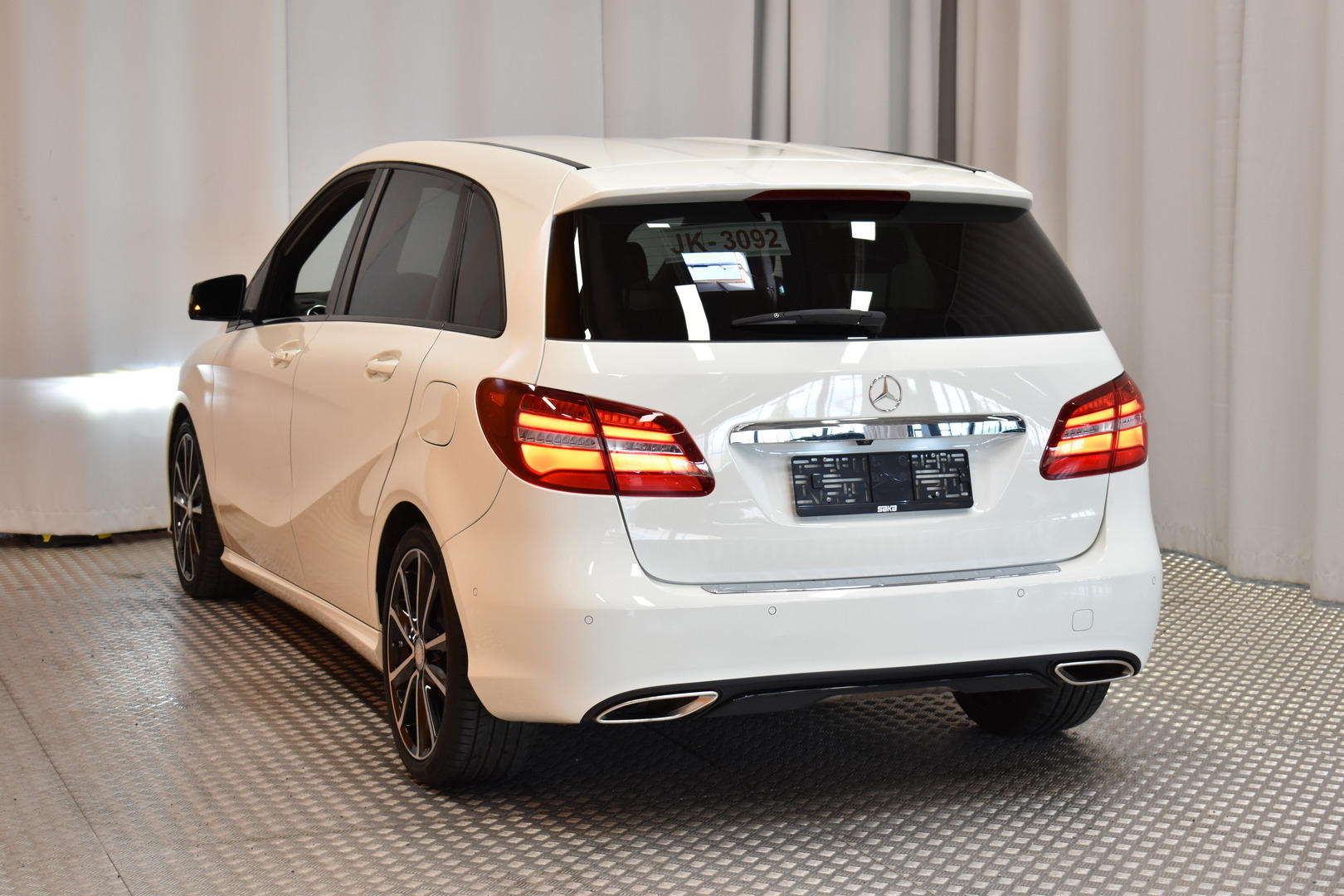 MERCEDES-BENZ B 2015