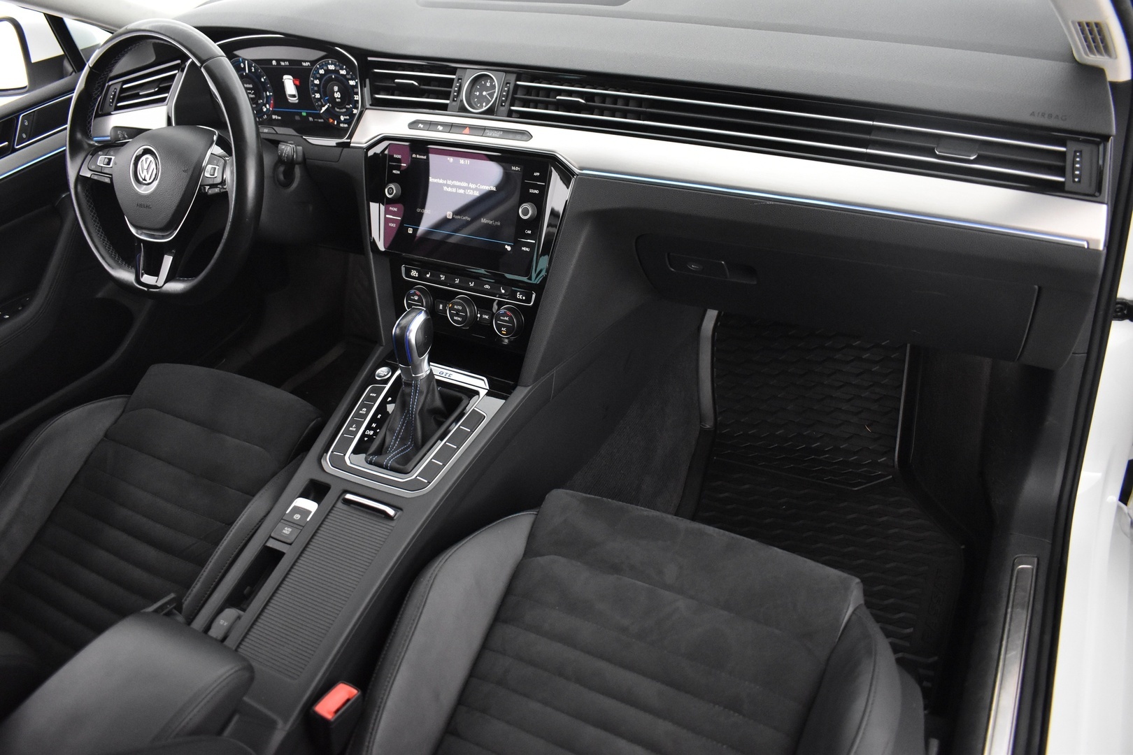 VOLKSWAGEN Passat 2018