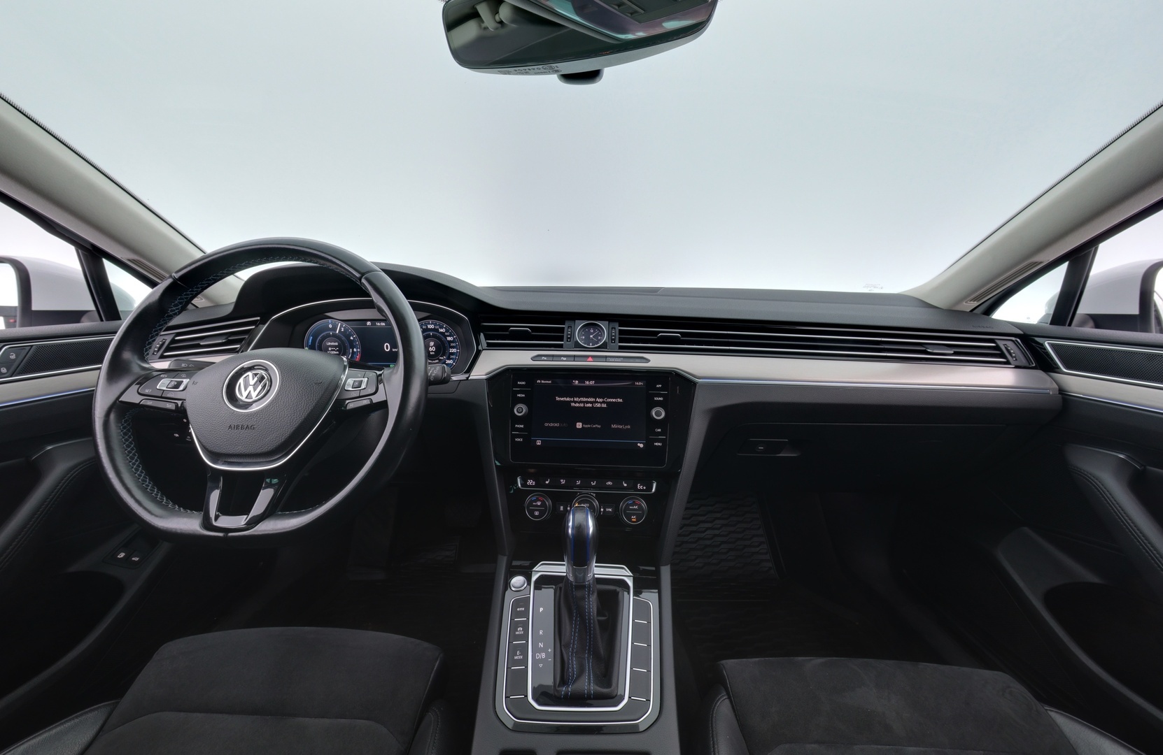 VOLKSWAGEN Passat 2018