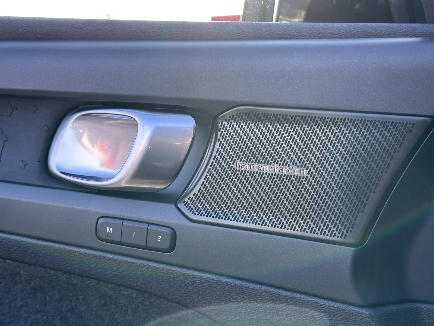 VOLVO XC40 2023