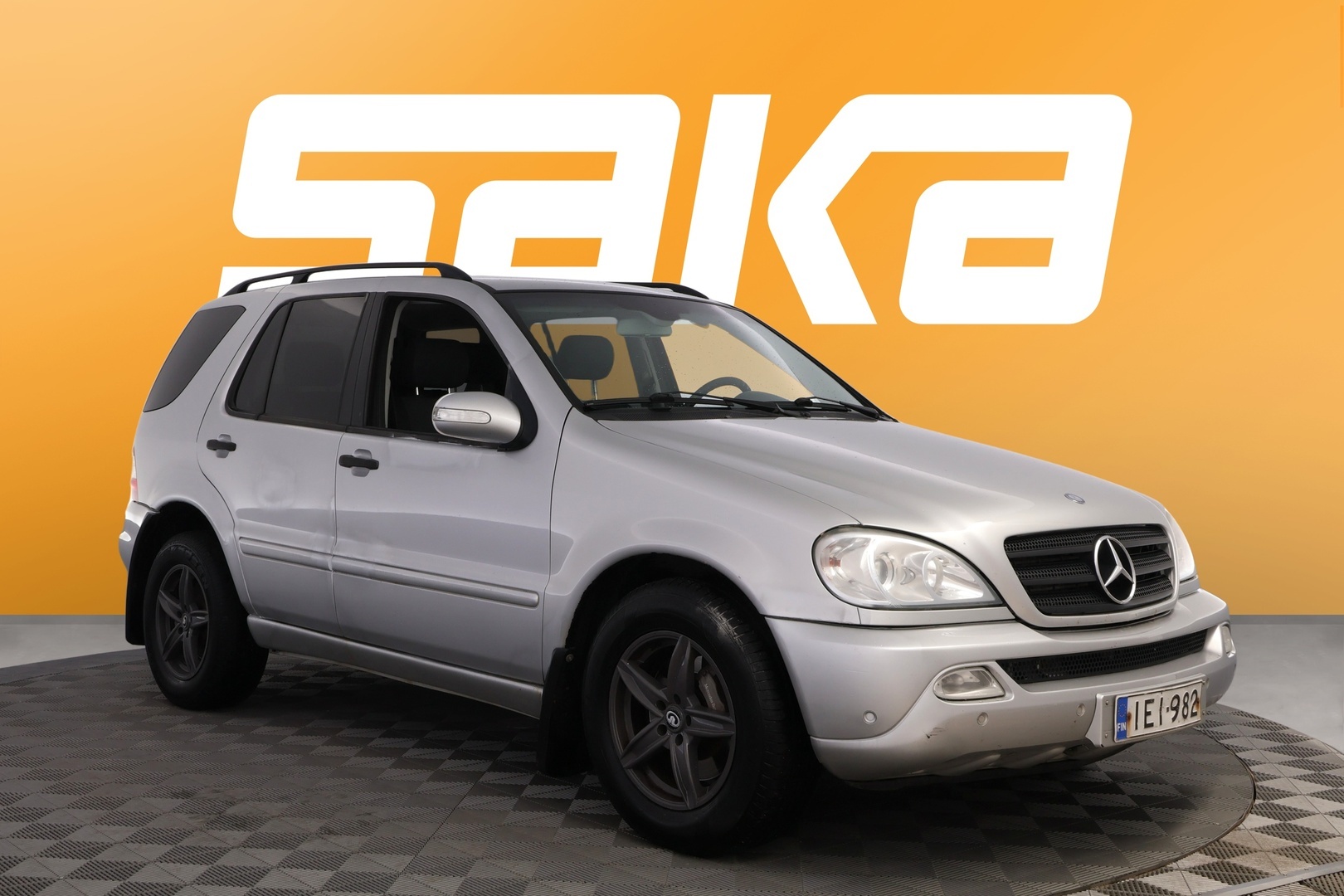 MERCEDES-BENZ ML 2004