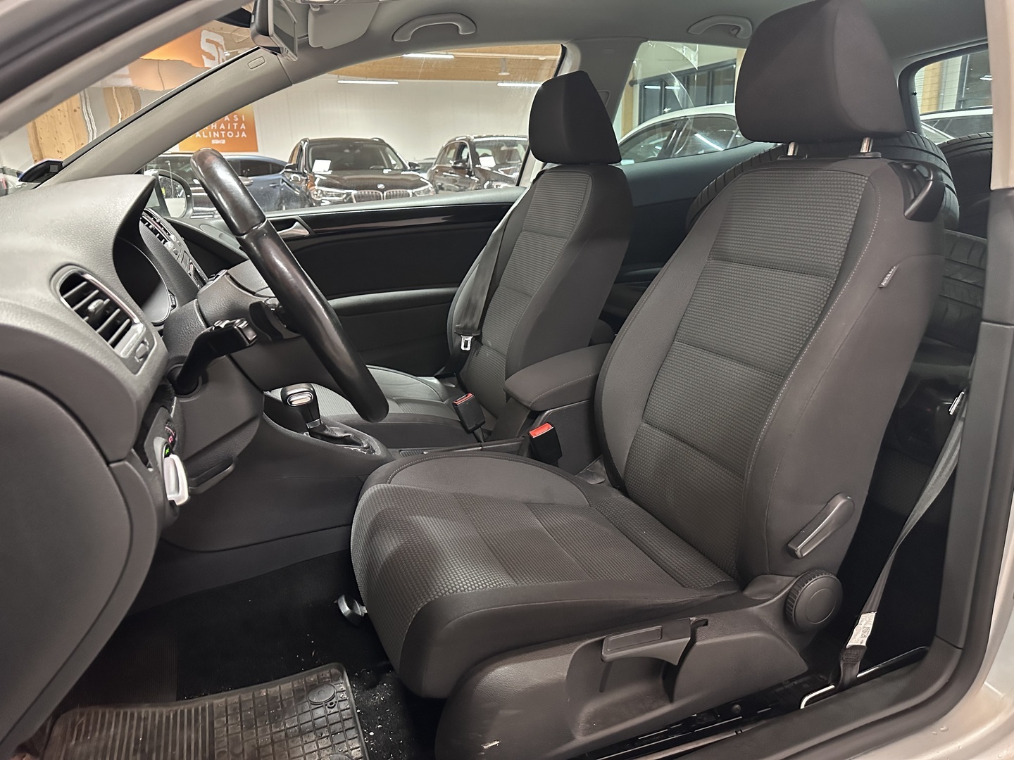 VOLKSWAGEN Golf 2009