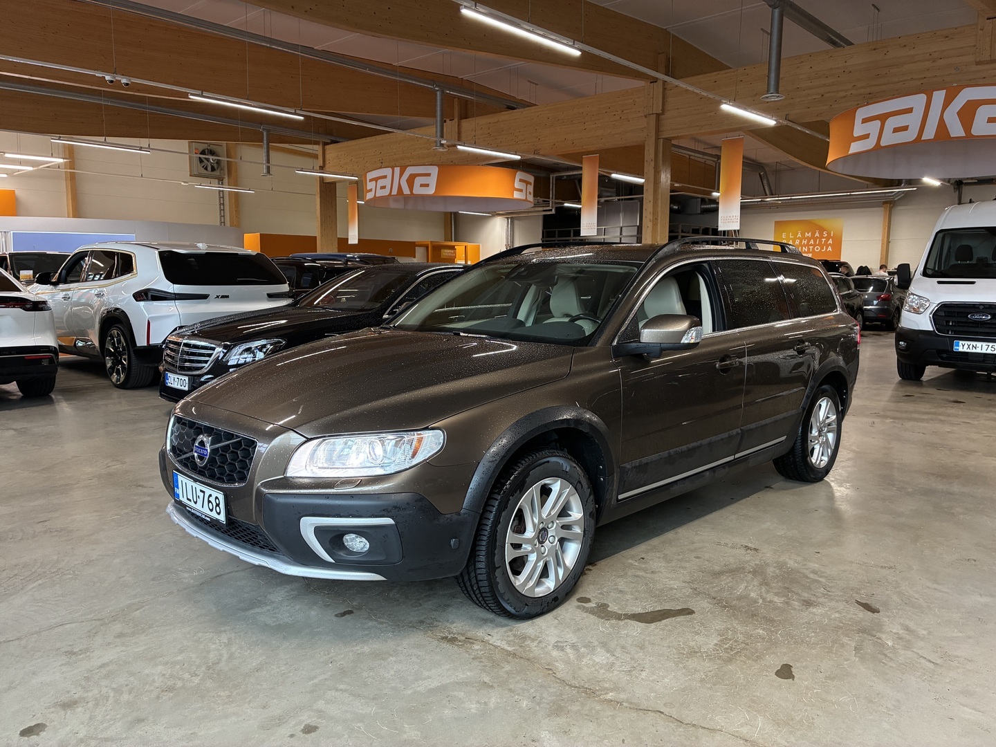 VOLVO XC70 2015