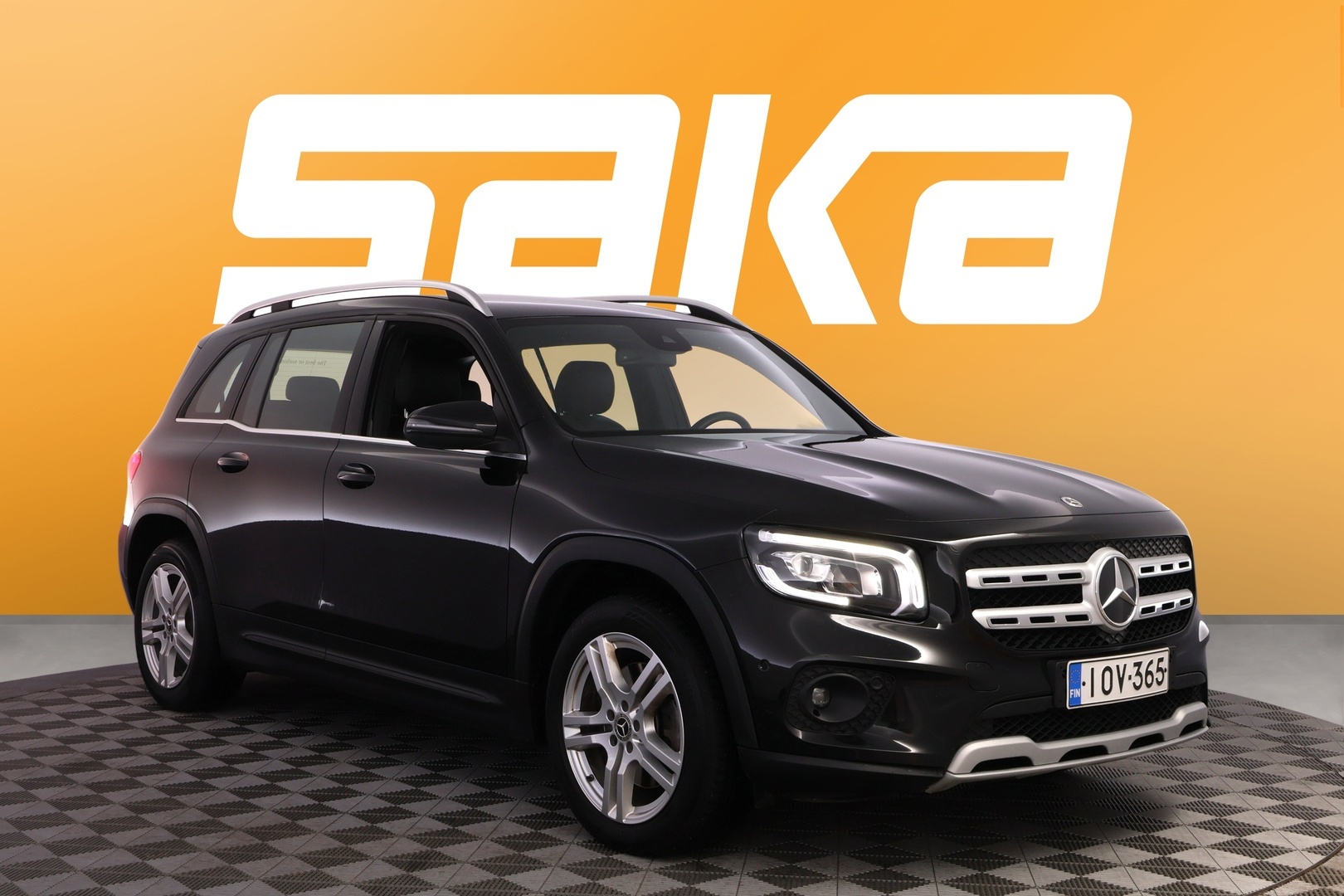 MERCEDES-BENZ GLB 2021