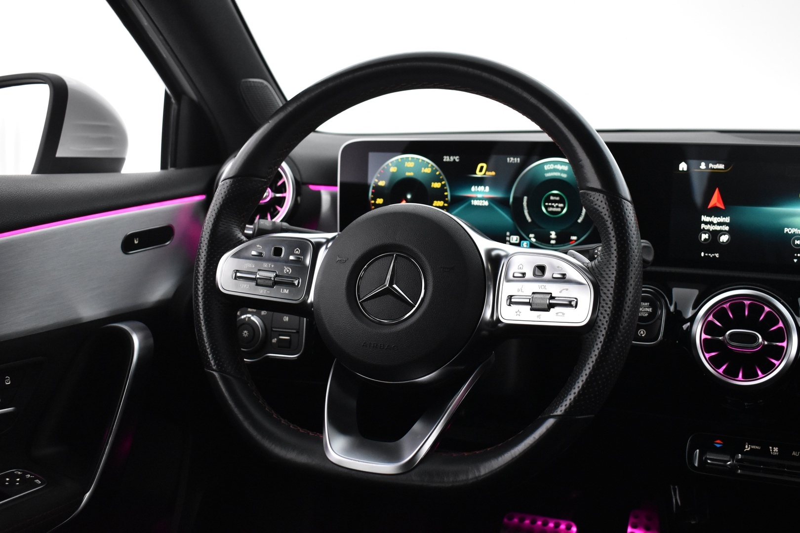 MERCEDES-BENZ A 2018