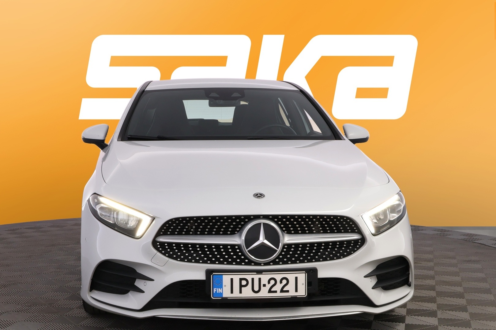 MERCEDES-BENZ A 2018