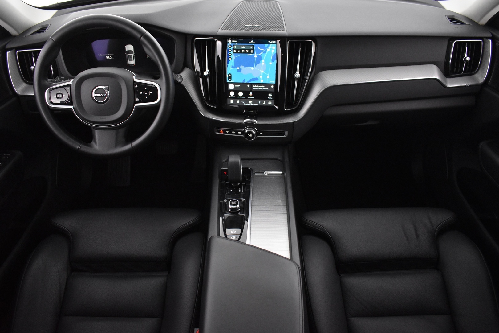 VOLVO XC60 2023