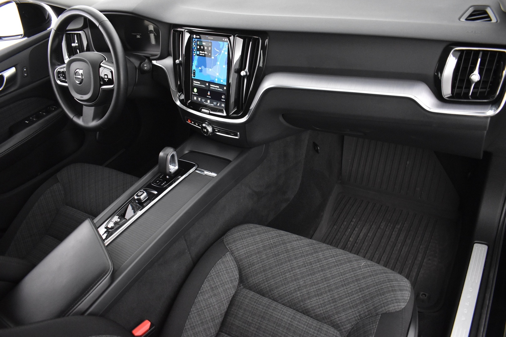 VOLVO V60 CROSS COUNTRY 2023