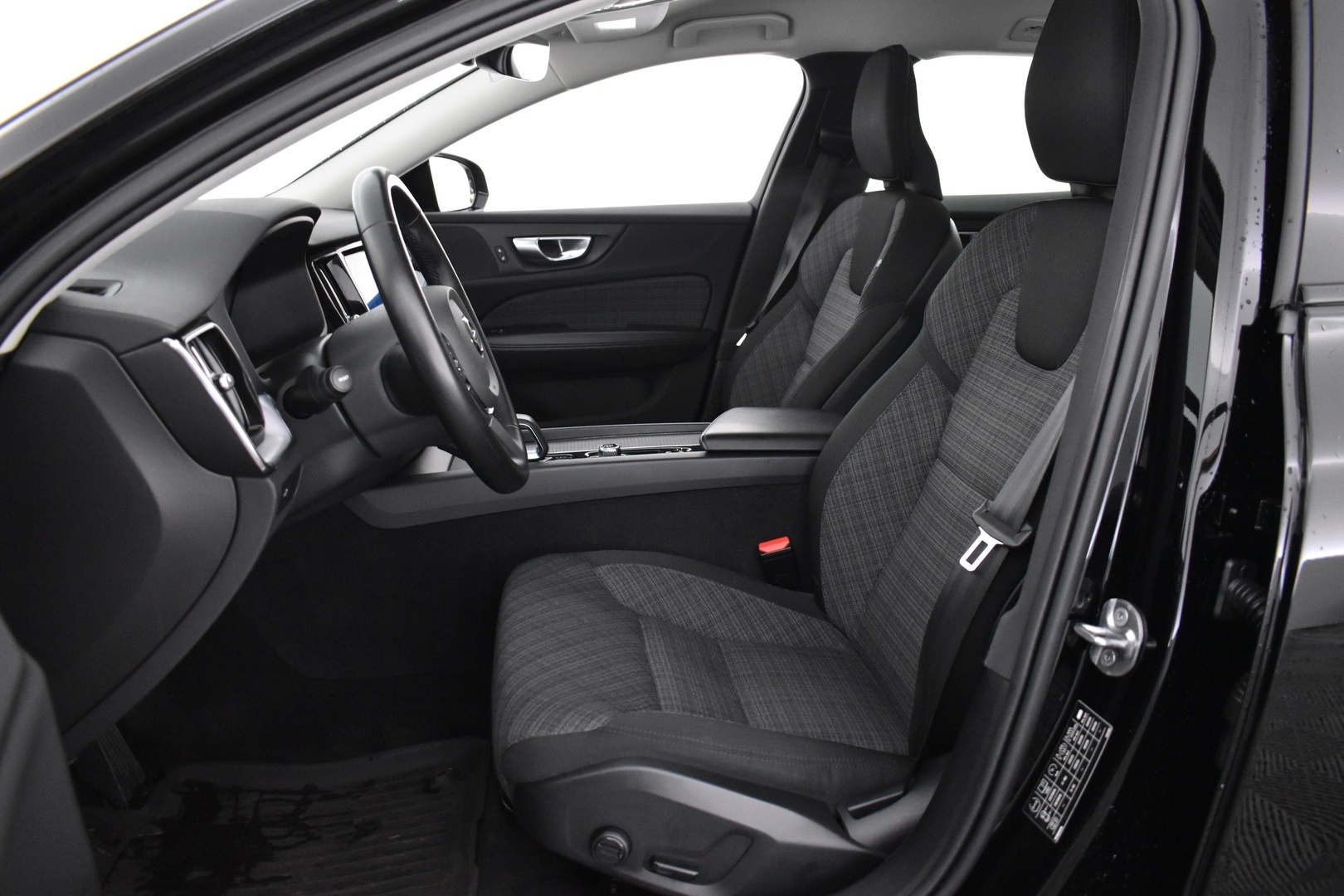 VOLVO V60 CROSS COUNTRY 2023