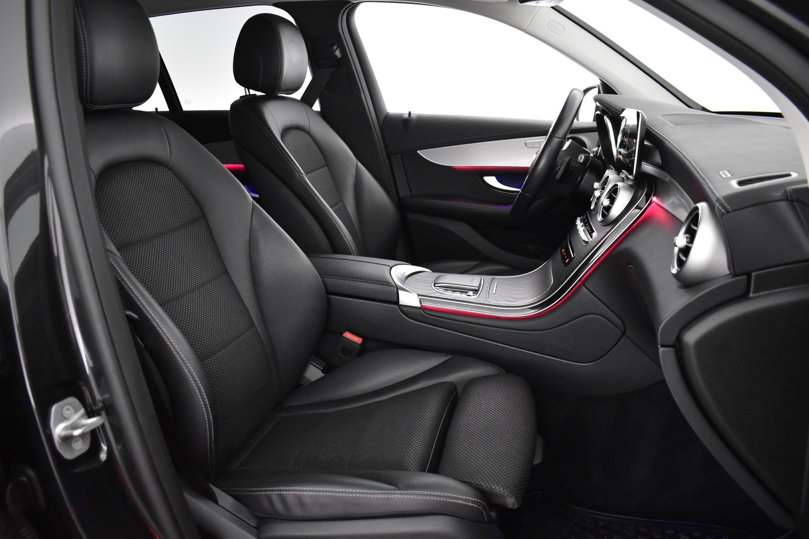 MERCEDES-BENZ GLC 2021