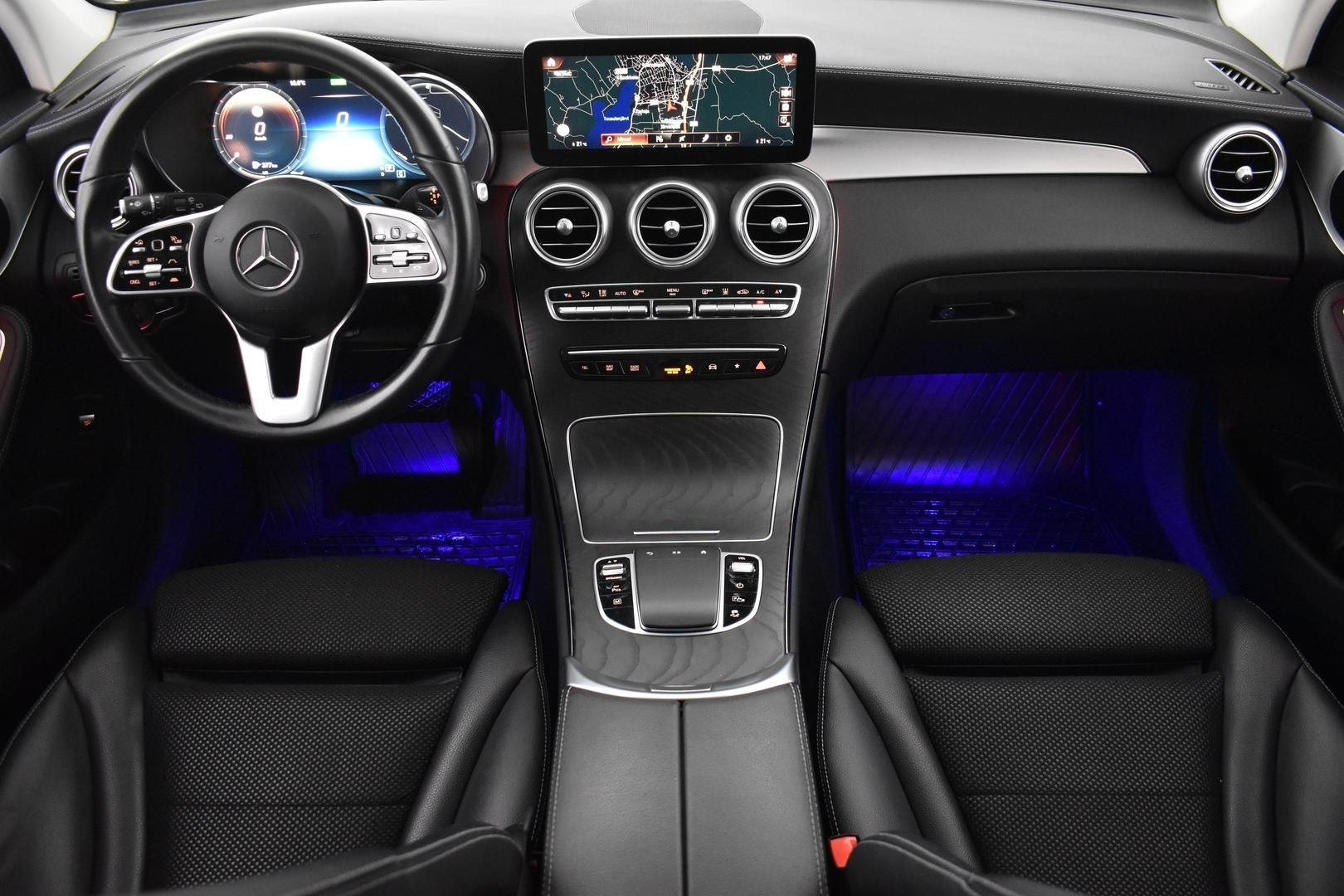 MERCEDES-BENZ GLC 2021