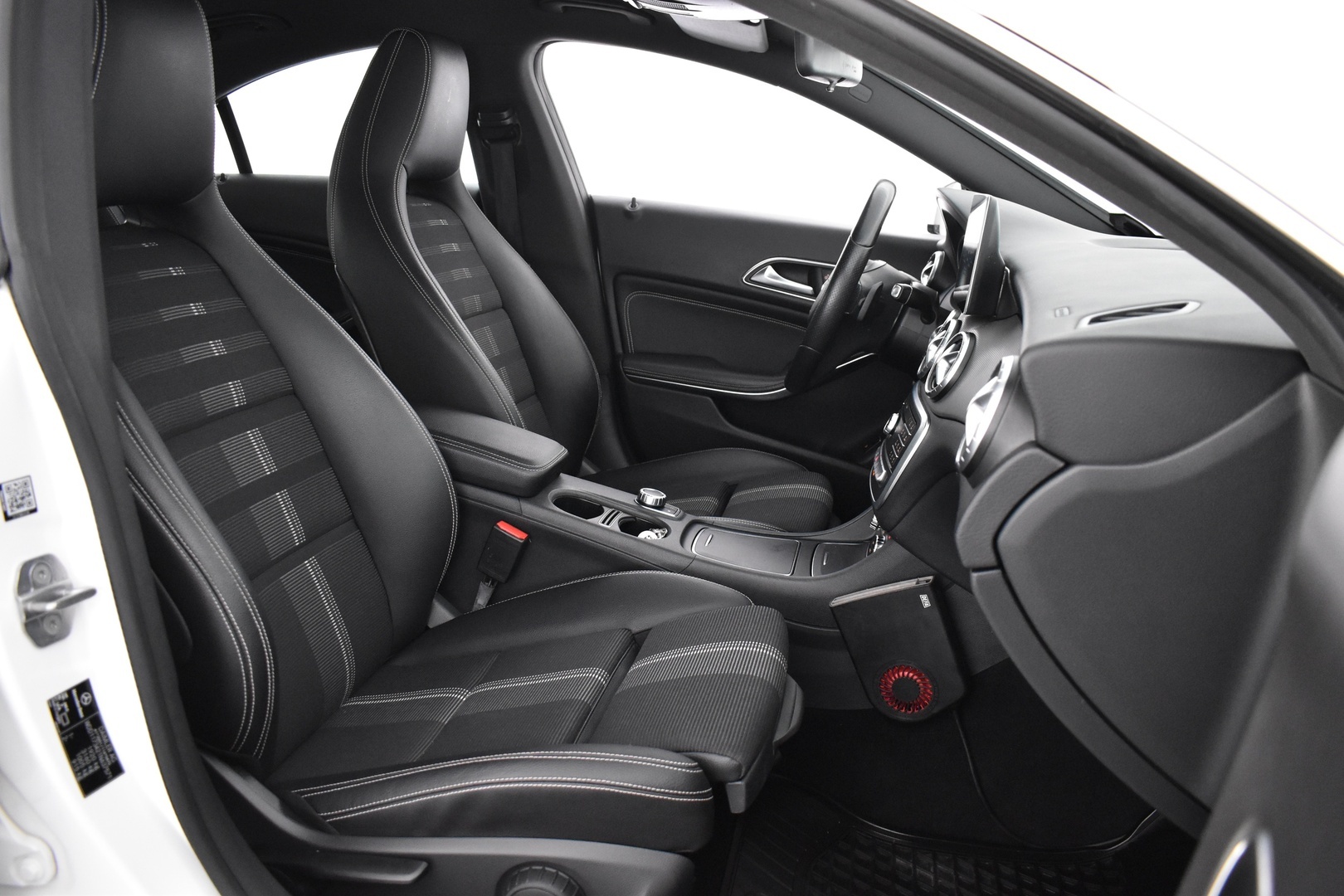 MERCEDES-BENZ CLA 2018