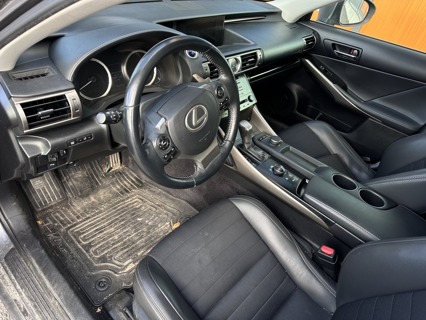 LEXUS IS 2014