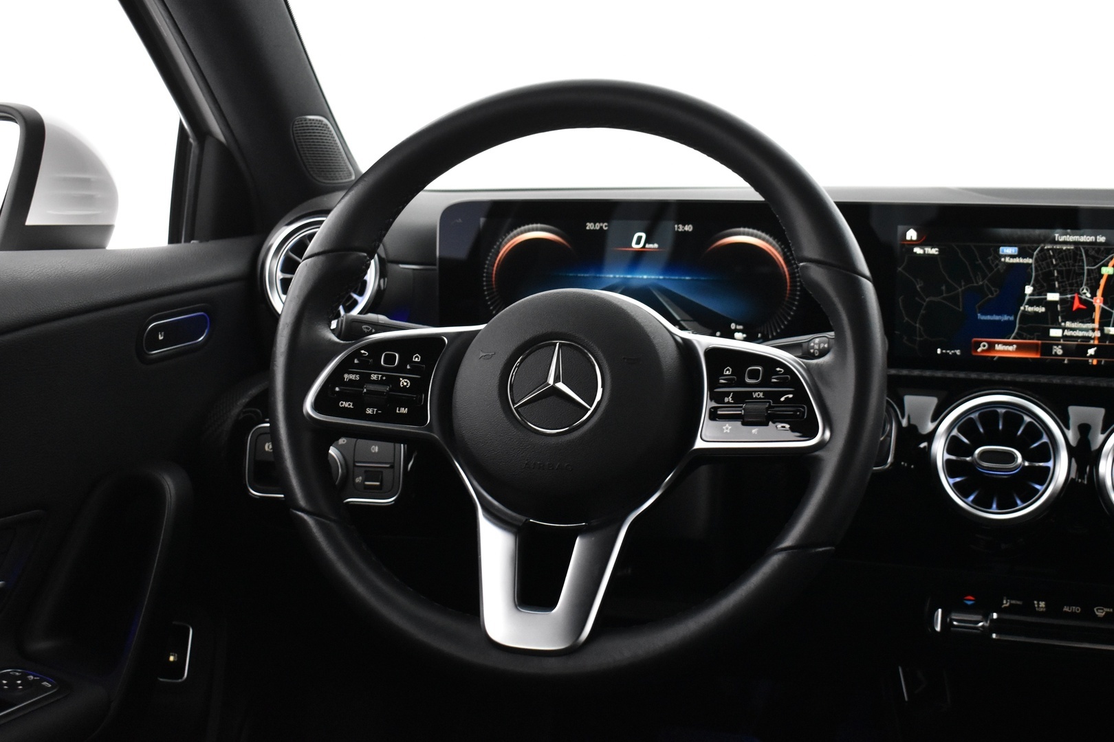 MERCEDES-BENZ A 2021