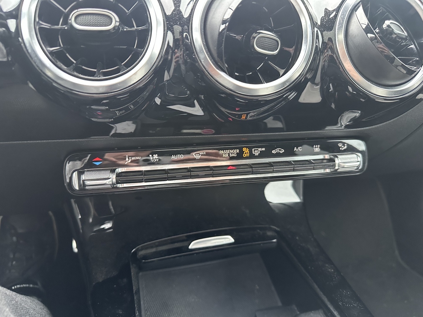 MERCEDES-BENZ CLA 2023
