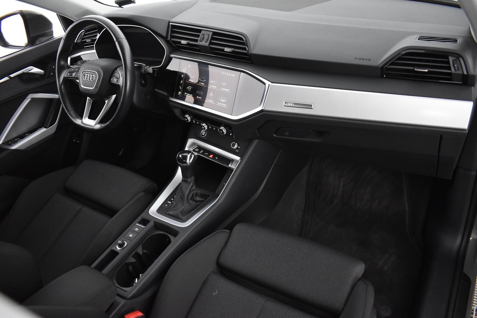 AUDI Q3 2023